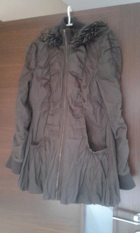 Pekná bundicka, 38