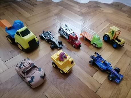 Rôzne dopravné prostriedky-spolu 4.90e,