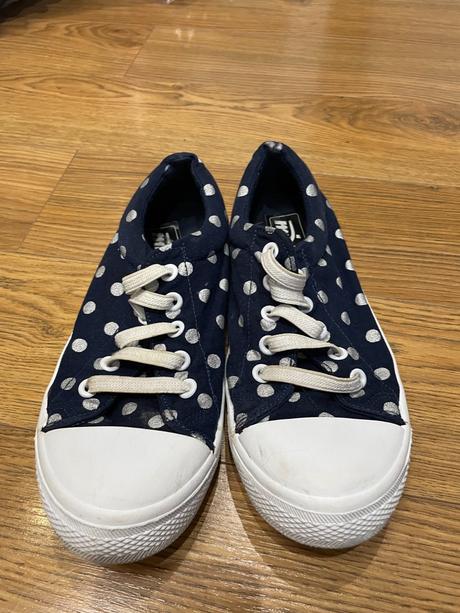 Plátenky s bodkami, 35