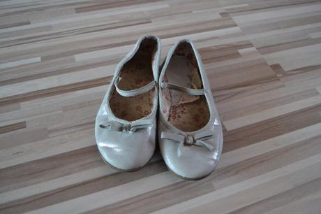 Strieborné balerínky, 27