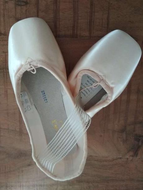 Predám  baletné špičky značky  sansha ovation, 38