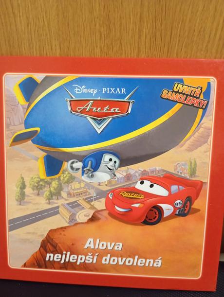 Disney - autá obojstranná kniha - 2 dlhé príbehy,