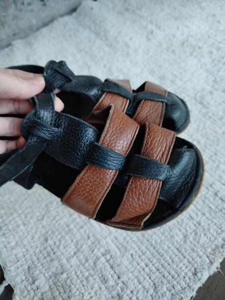 Sandálky, tikki,30