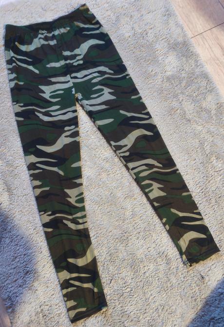 Maskáčové legíny, s