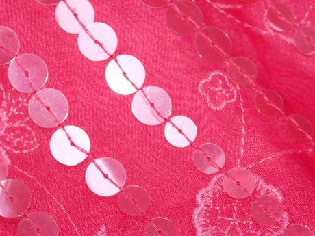 Luxusna velmi pekna hodvabna sukna, 38