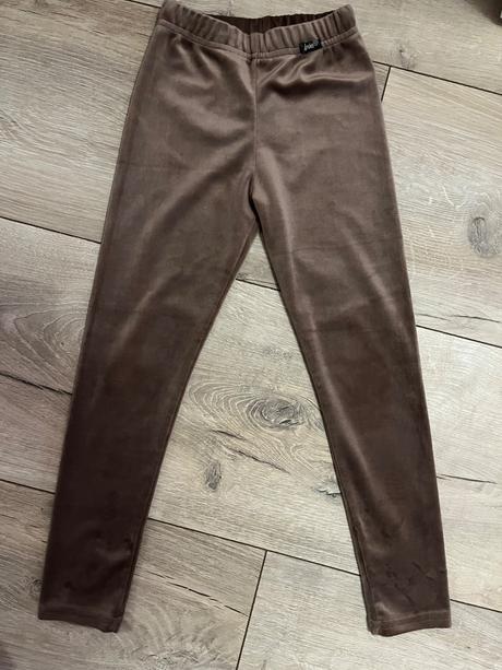 Velúrové legínky, 122