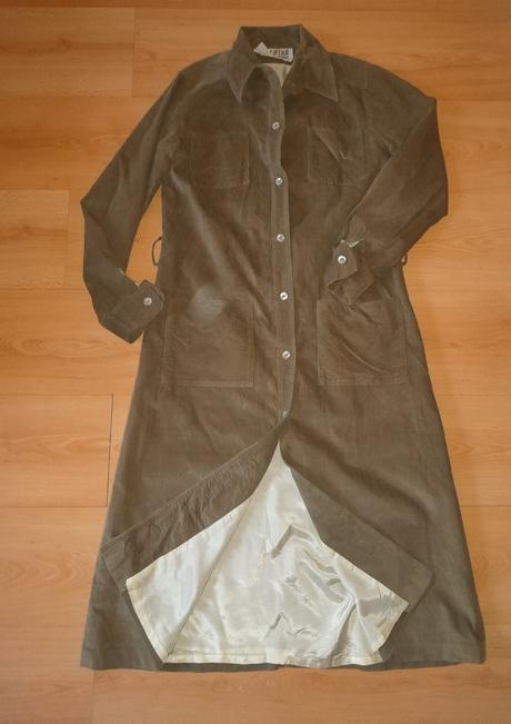 Menčestrové šaty, s