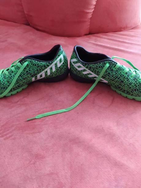 Kopačky (futbalové halovky), lotto,32