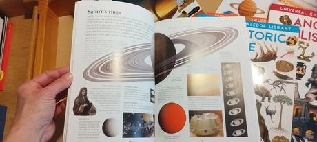 Universal knowledge library - science and history, 