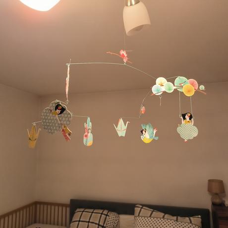 Závesný mobil rojko, kolotoč nad postieľku, 