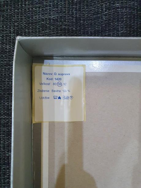 Spolocenske saty, 86