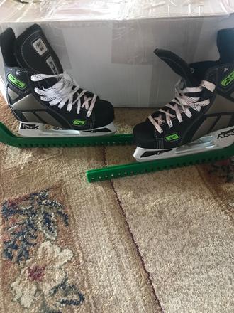 Hokejové korčule reebok, 32