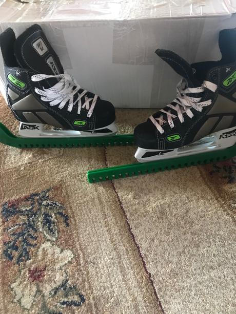 Hokejové korčule reebok, 32