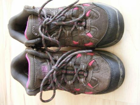 Turistické topánky, 32