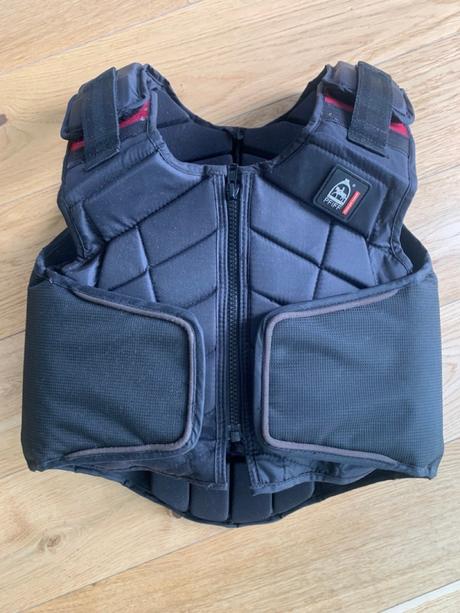 Detská jazdecká bezpečnostná vesta pfiff vel. s,