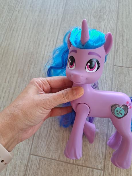 My little pony izzy,