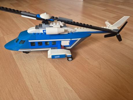 Lego city 3222 vrtuľník a limuzína.,