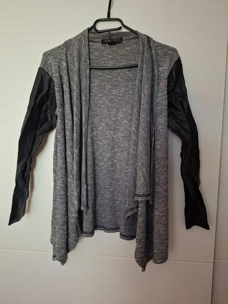 Svetrík s koženkovými rukávmi, amisu,xs