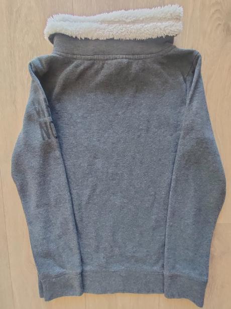 Mikina zn. page, veľ 146-152, 10-12 r., 146