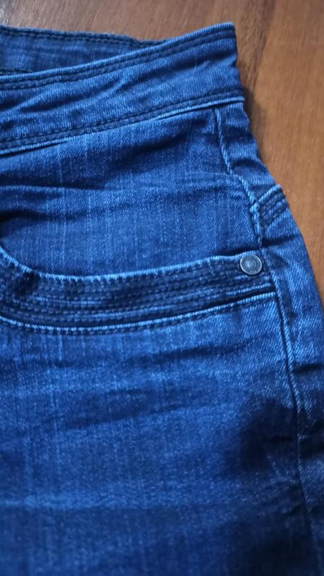 Rifle tmavé (hrubšie) elastické,takmer nenosené, denim,38