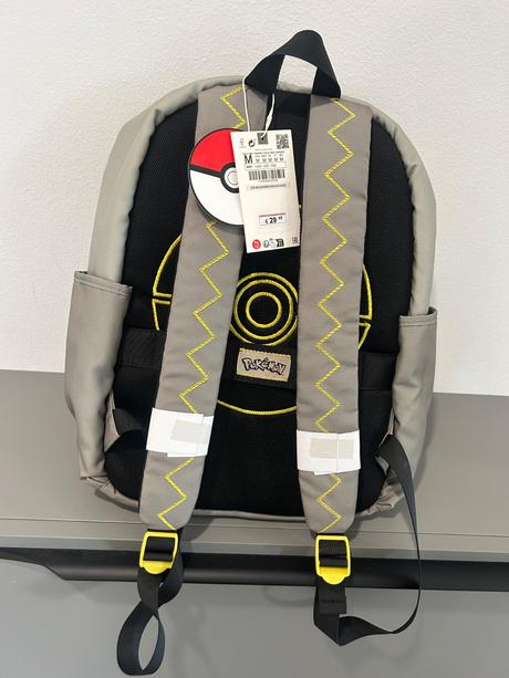 Nový ruksak pokemon, zara
