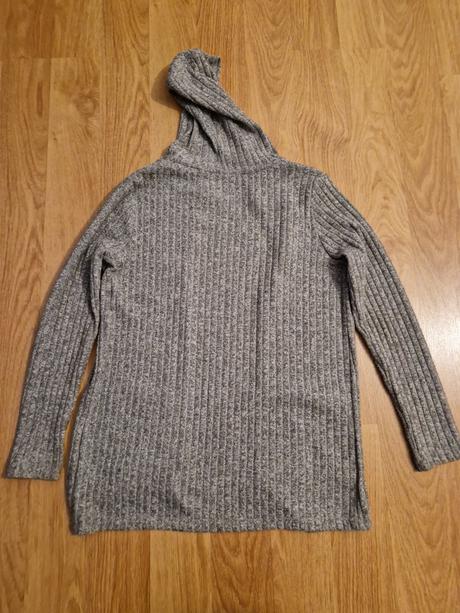 Sveter sivý, h&m,146
