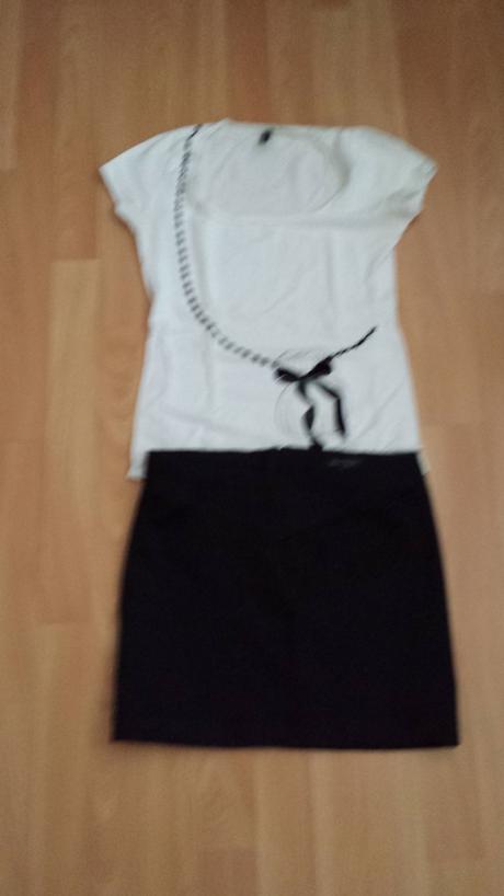 Zaujimava sukna so strapcami, xs