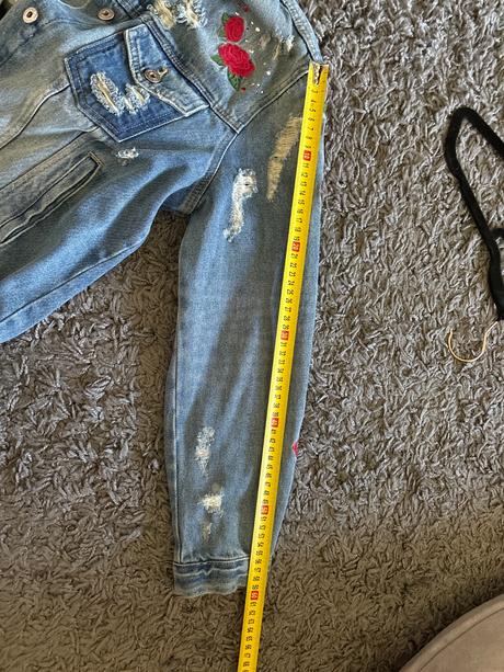 Dámska riflová bunda s vyšívanými ružami, xl