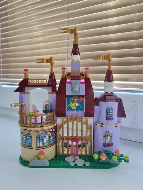 Lego kráska a zviera, 