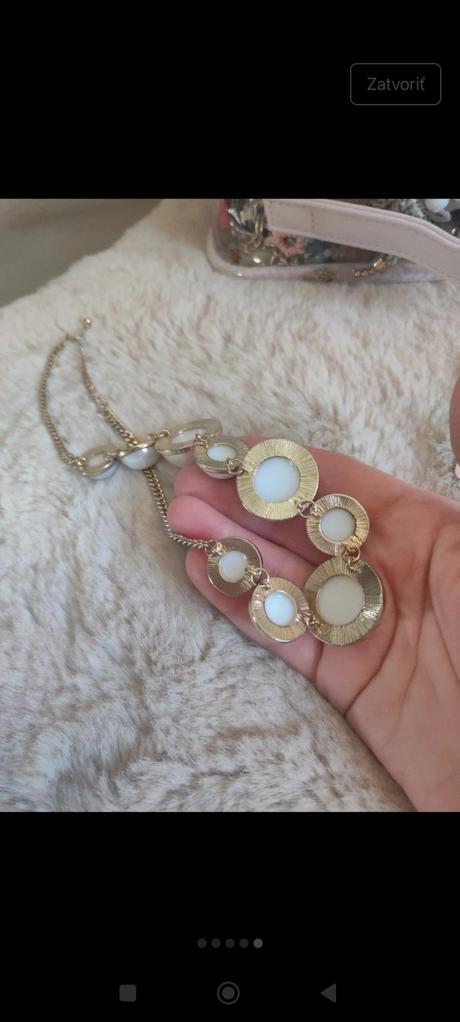 Dámsky náhrdelník, 