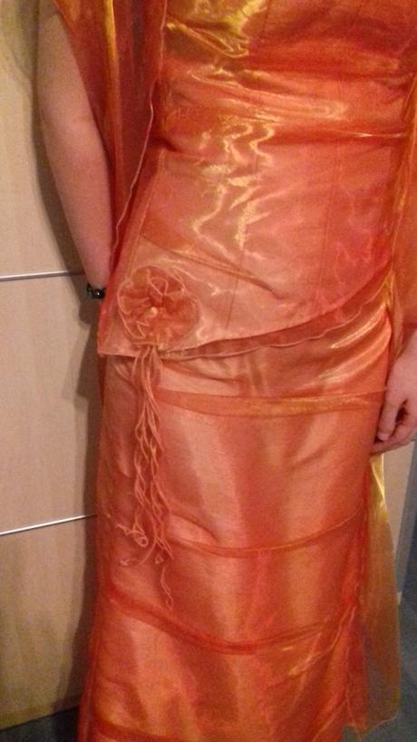 Spoločenské šaty, 36