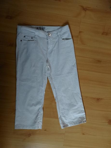 Biele 3/4 nohavice, l