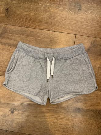 Krátke nohavice, crivit,s