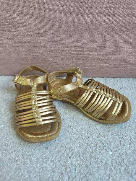 Zlaté sandále, zara,24