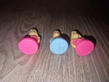 Barbie pečiatky z jogurtov, 