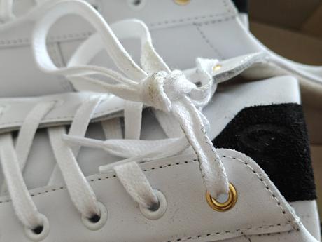 Royale - white & black 47 p137, be lenka,47