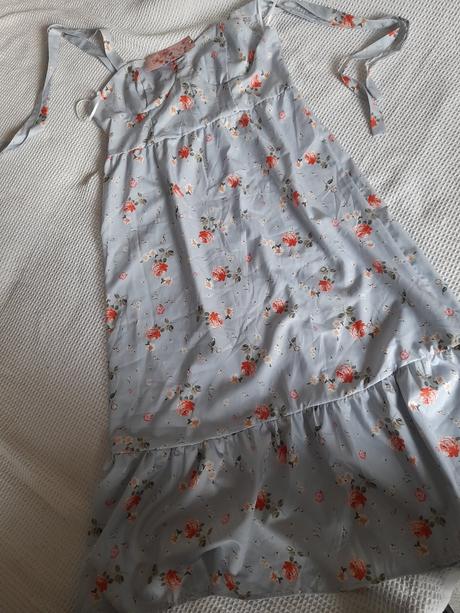 Bledomodre letne saty, l