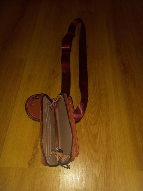 Mala kabelka s peňaženkou, 