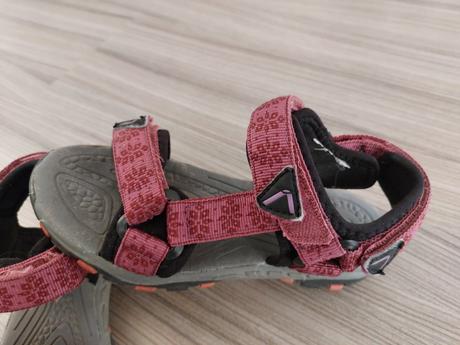 Letne sandalky, lupilu,31