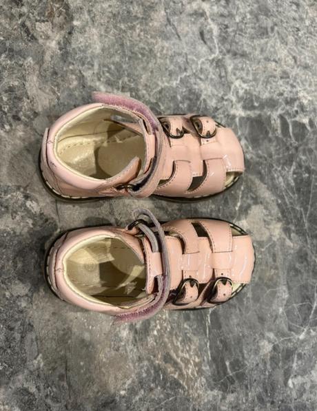 Sandále lakovky, en fant,22