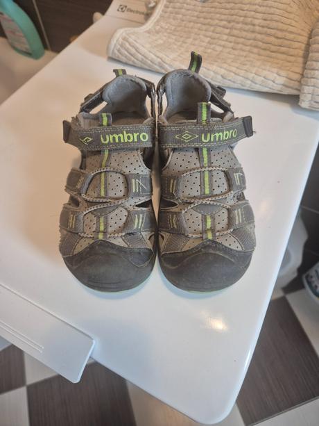 Sandále, umbro,32