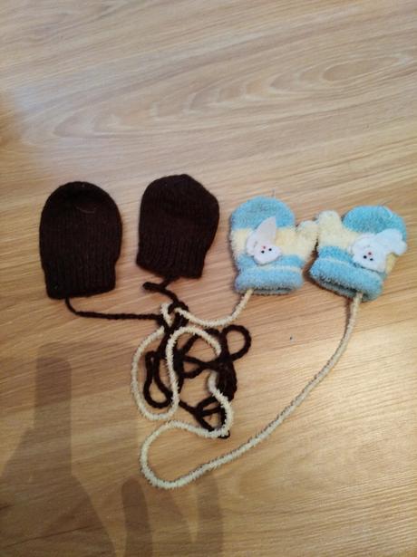 2 rukavičky pre bábo - cena spolu, 62