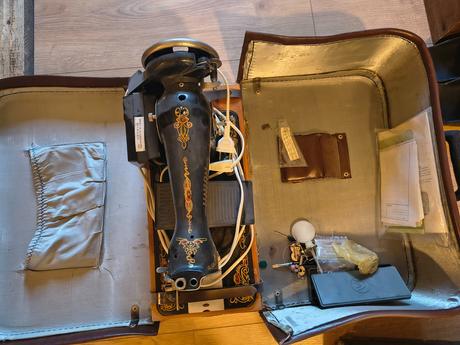 Starý šijací stroj, 