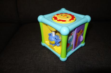 Interaktívna kocka zn. fisher price, 