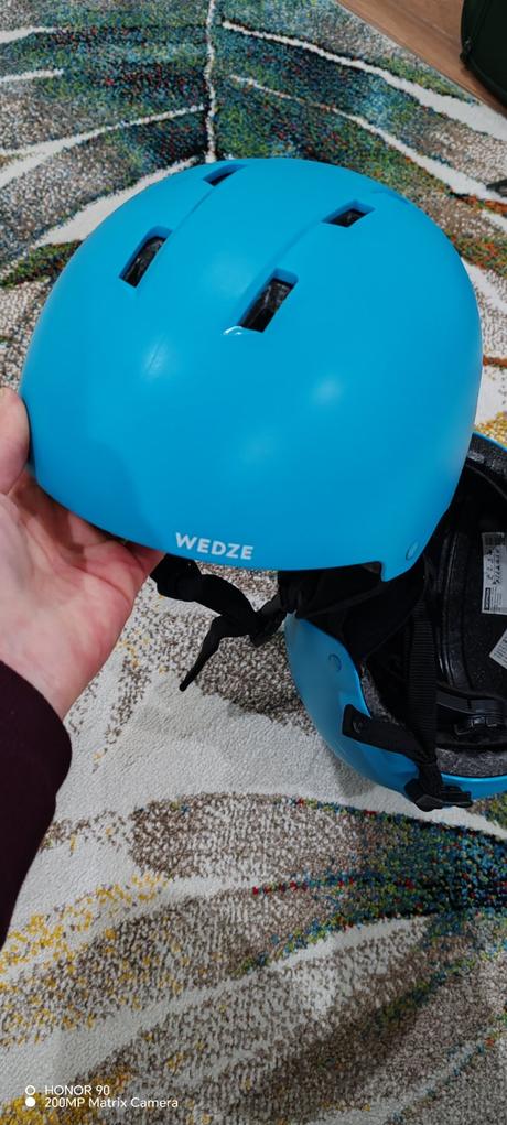 Prilba na korčule/lyže, 