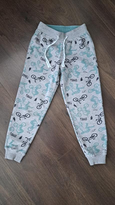 Tepláky, lupilu,110