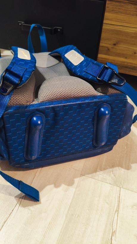 Predam skolsku aktovku, 