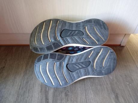 Botasky, adidas,35