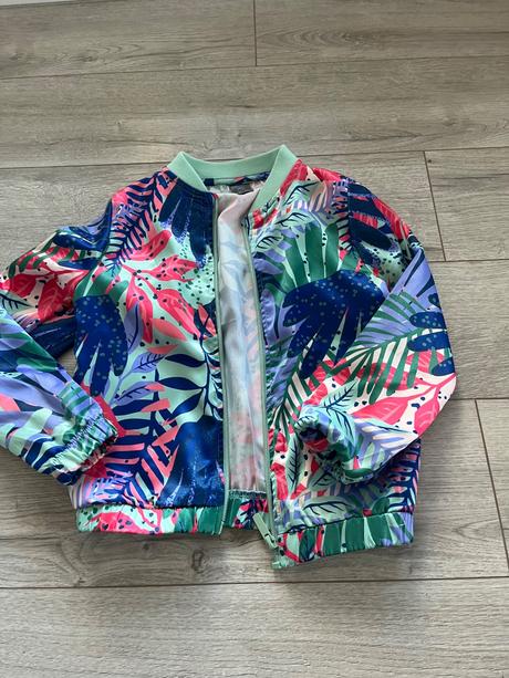 Tenučká trendy bomberka, 122