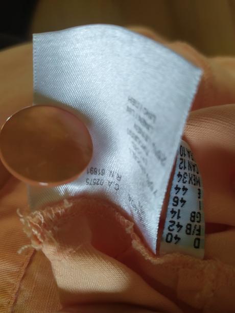 Marhulova bundička, 40